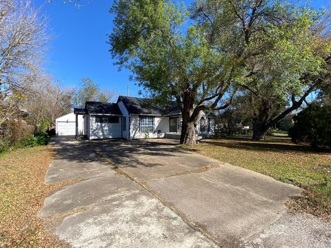 Single Family Residence in Pasadena TX 305 Pampa Street.jpg