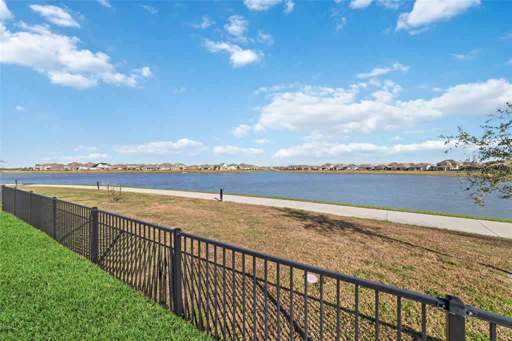 2822 Secret Lagoon Lane Ln, La Marque, Texas image 44