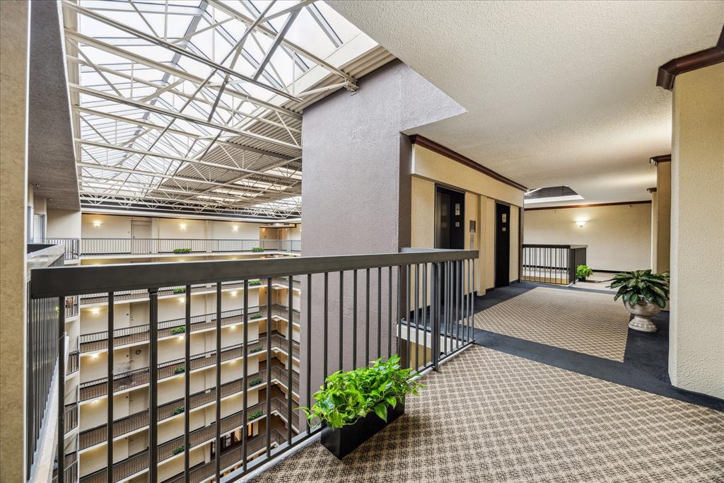 661 Bering Drive #807, Houston, Texas image 2