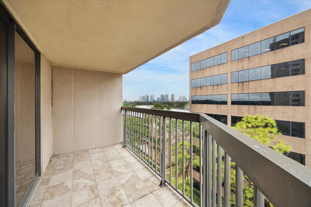 661 Bering Drive #807, Houston, Texas image 4