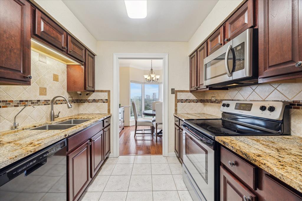661 Bering Drive #807, Houston, Texas image 13