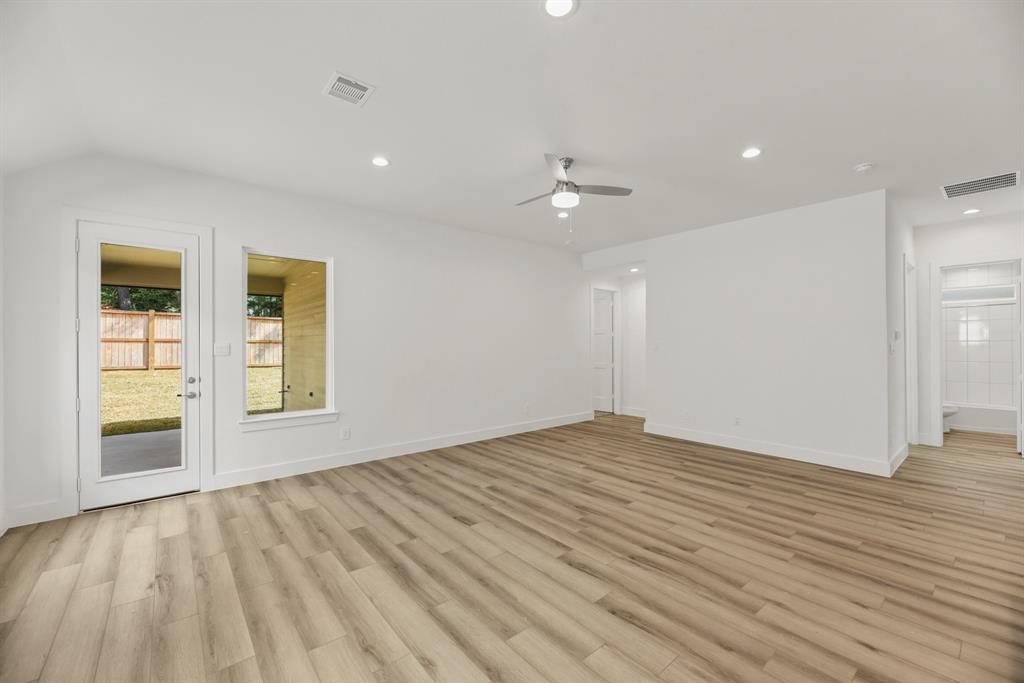 206 Springfield Terrace Court, Conroe, Texas image 10