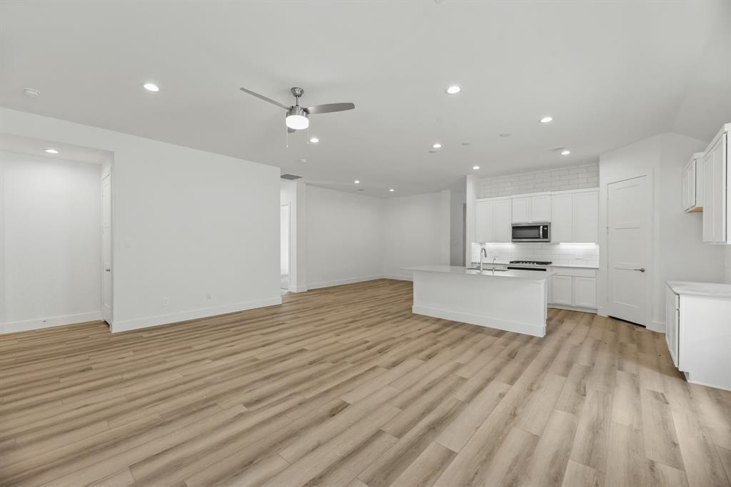 206 Springfield Terrace Court, Conroe, Texas image 11