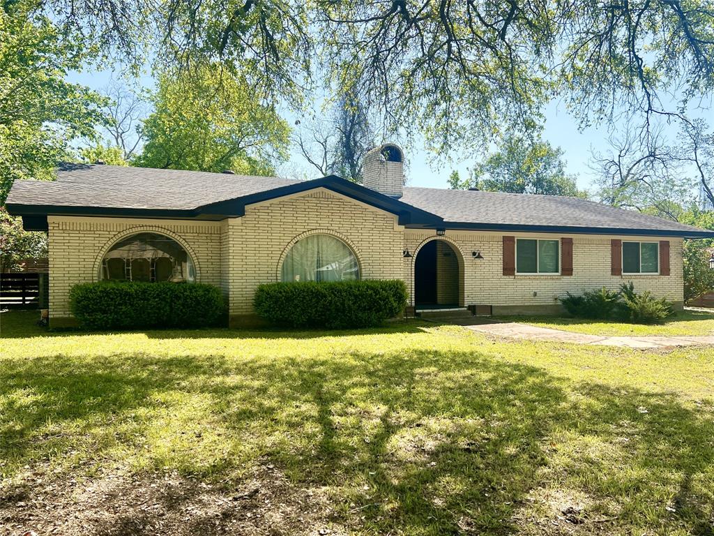 608 N 6th Street, Crockett, Texas image 1