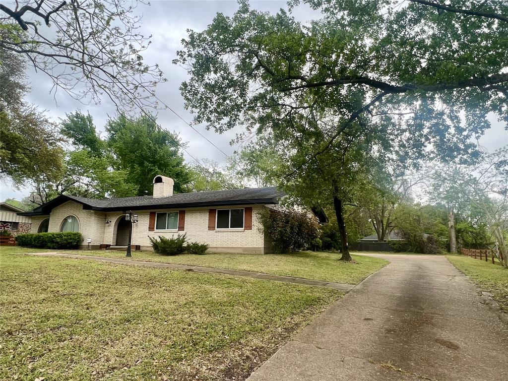 608 N 6th Street, Crockett, Texas image 2
