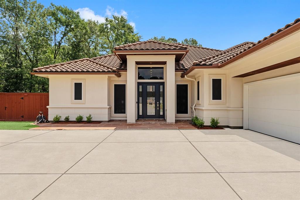 18867 Mystic Point