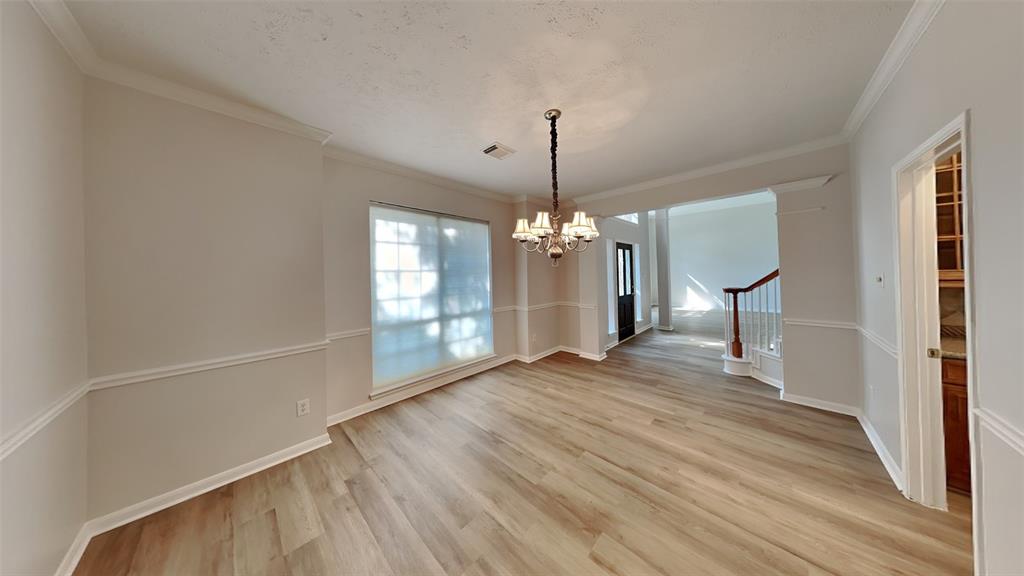 8318 Castle Pond Court, Houston, Texas image 13