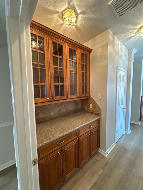 8318 Castle Pond Court, Houston, Texas image 14