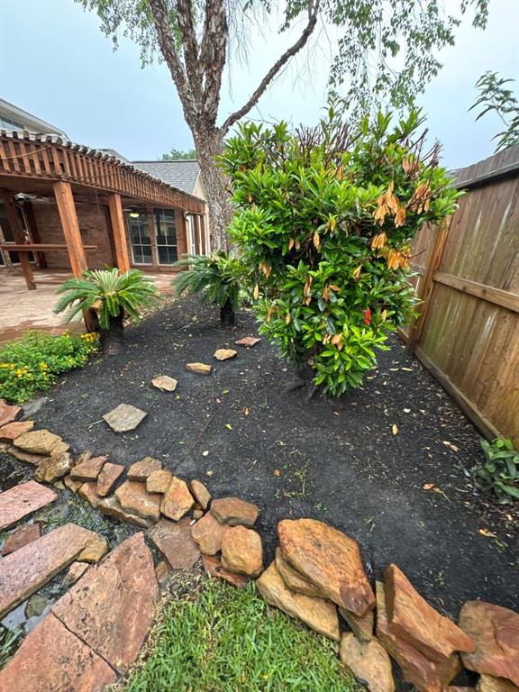 8318 Castle Pond Court, Houston, Texas image 36