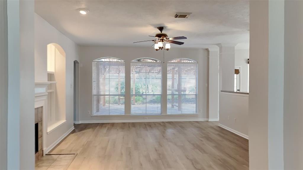 8318 Castle Pond Court, Houston, Texas image 16
