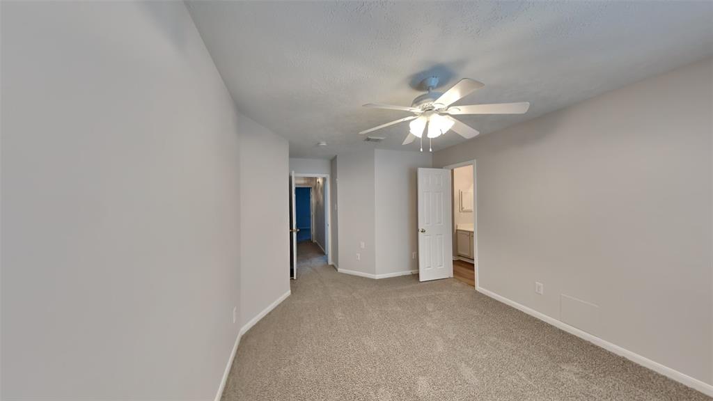 8318 Castle Pond Court, Houston, Texas image 32