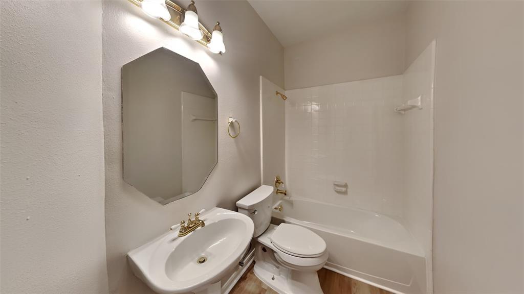 8318 Castle Pond Court, Houston, Texas image 25