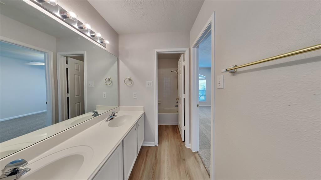 8318 Castle Pond Court, Houston, Texas image 33