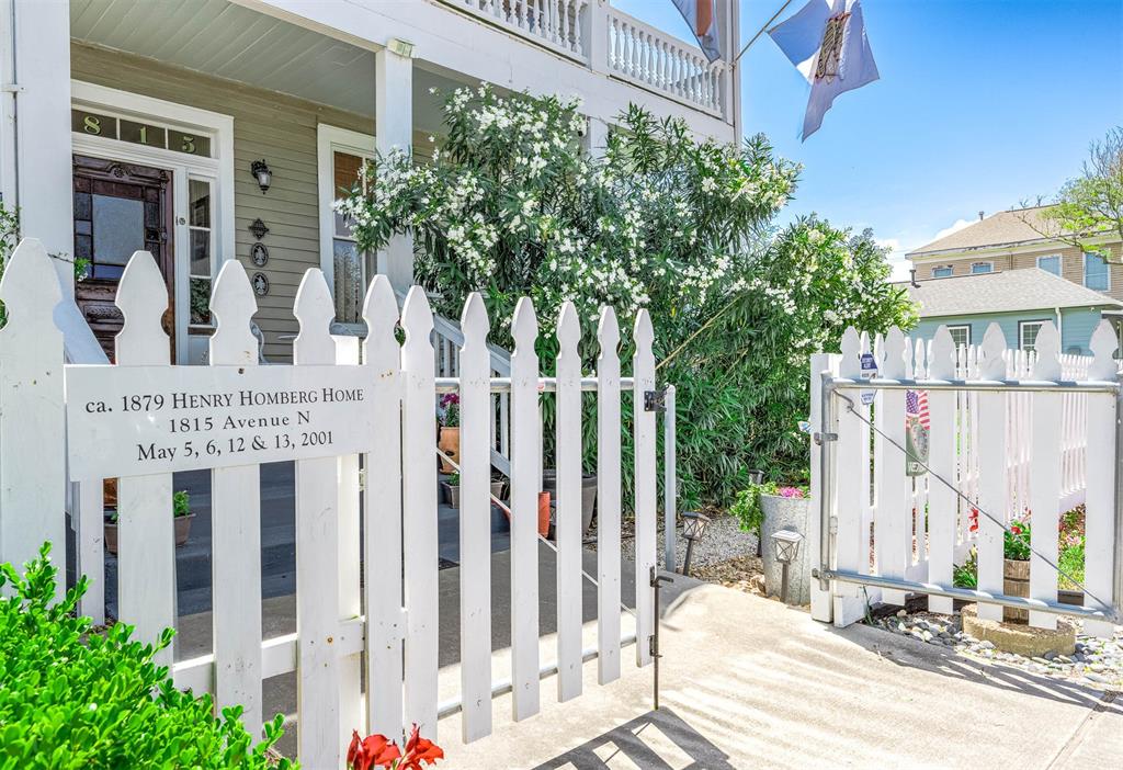 property-search 1 1815 Ursuline Street