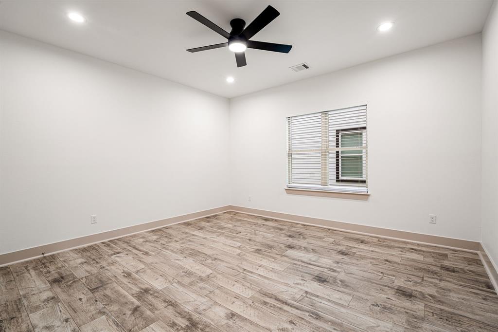 517 Moore Street, Tomball, Texas image 36