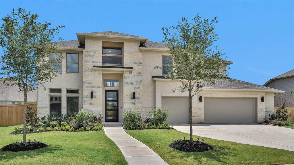 5018 Fountainhead Lane