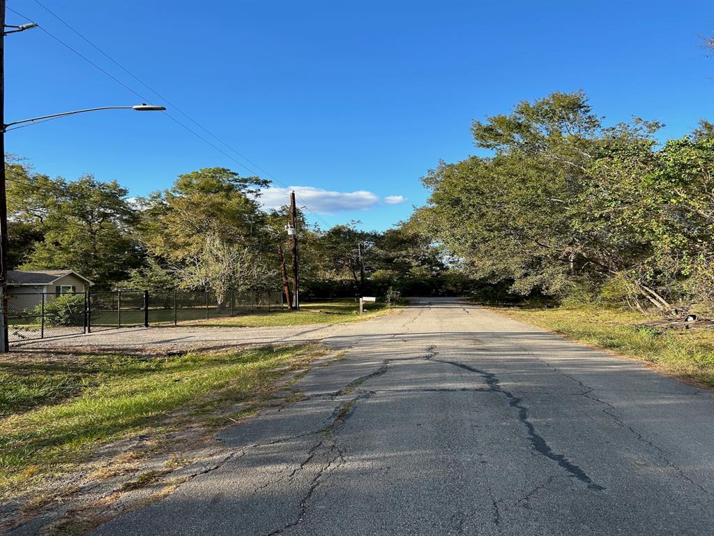 Lot#4 Woodlake Road, Houston, Texas image 3