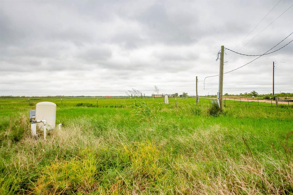 14209 County Line Road, Wallis, Texas image 4