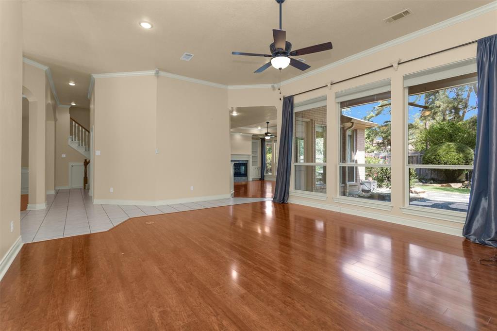 110 Wick Willow Drive, Montgomery, Texas image 8