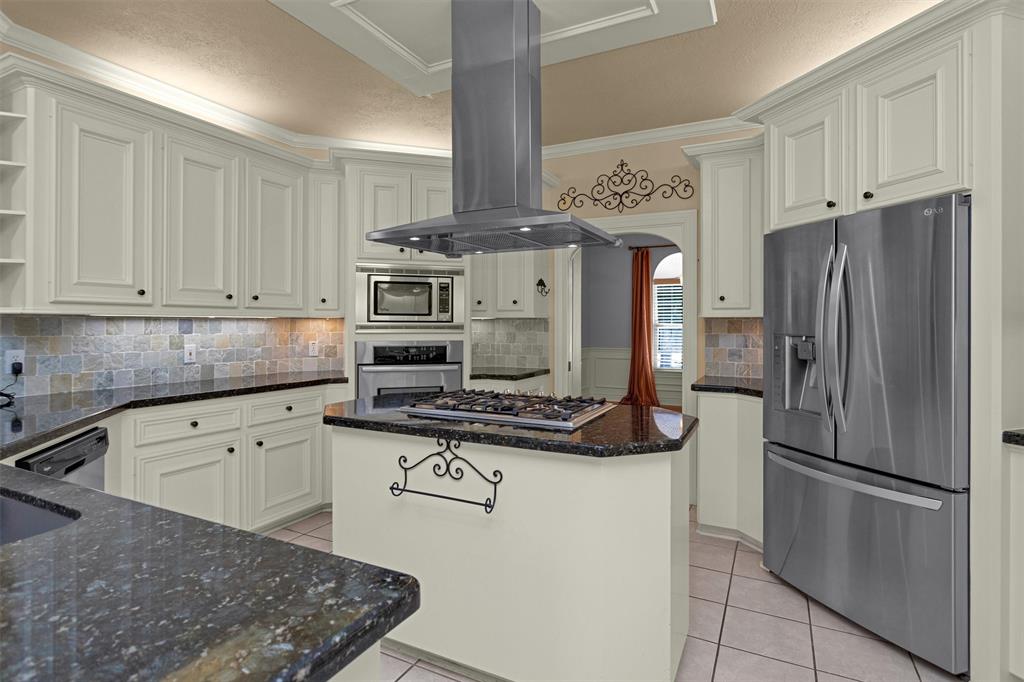 110 Wick Willow Drive, Montgomery, Texas image 13