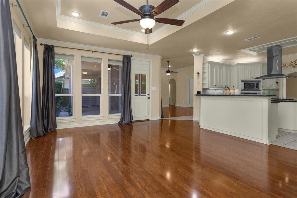 110 Wick Willow Drive, Montgomery, Texas image 12