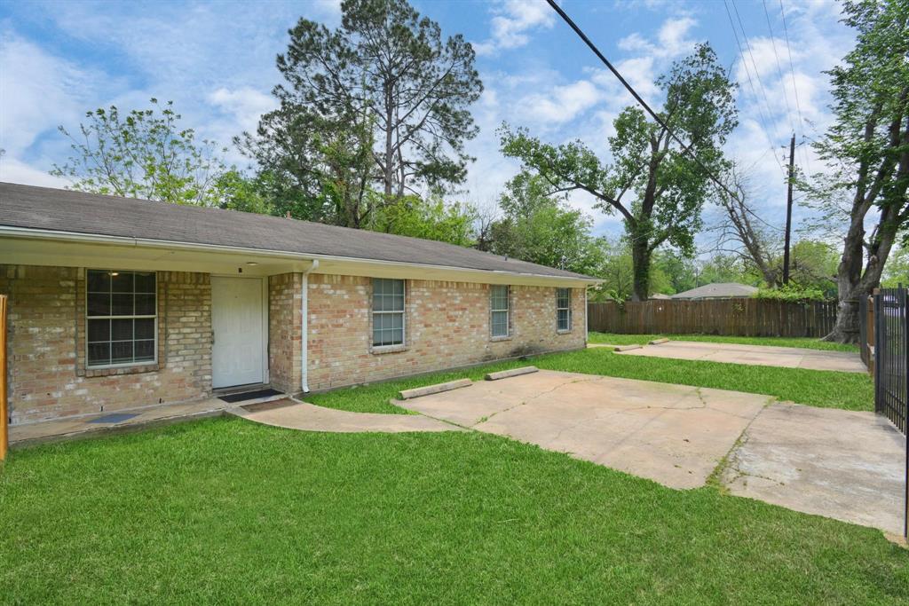8622 Elbert Street #A AND B, Houston, Texas image 1