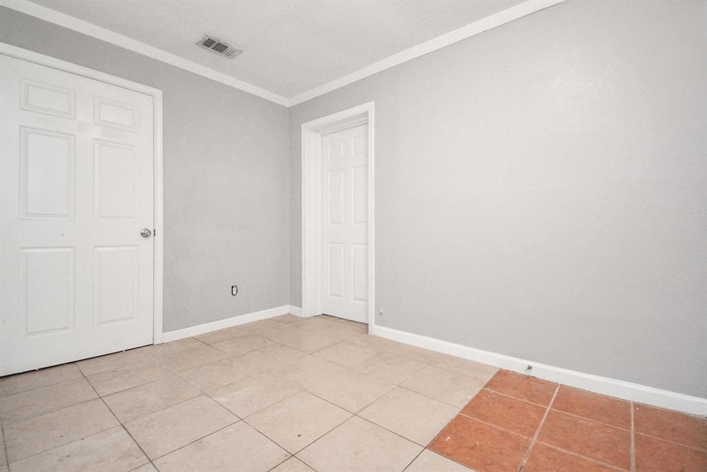 8622 Elbert Street #A AND B, Houston, Texas image 15