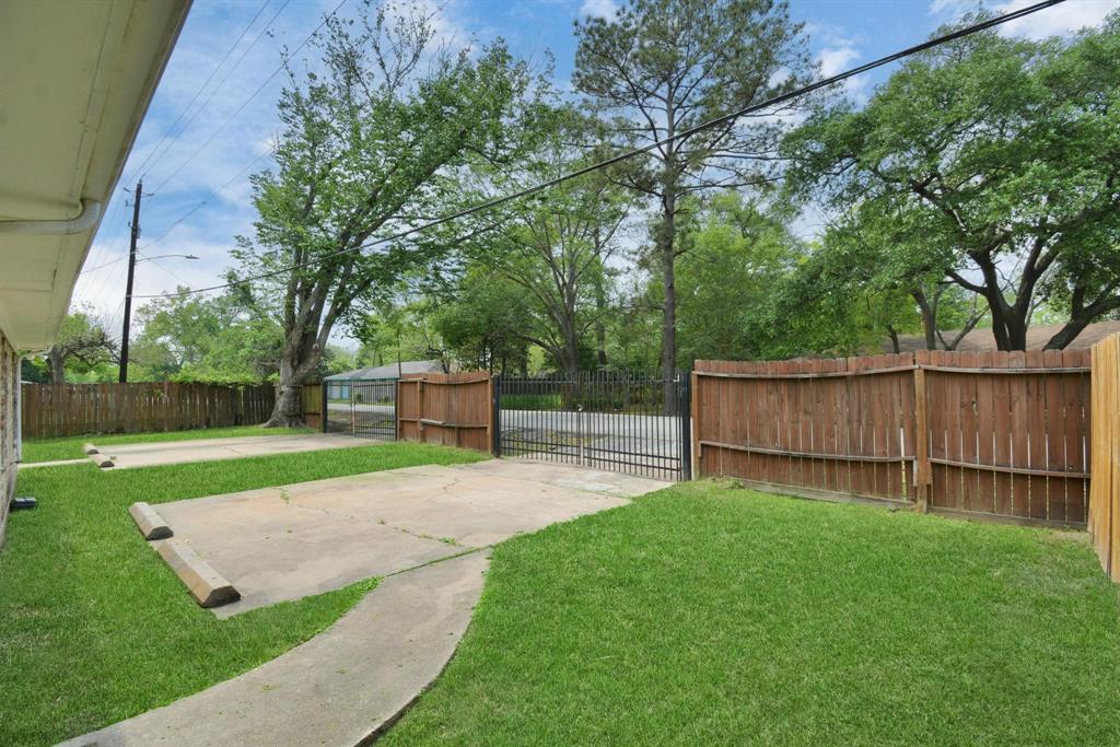 8622 Elbert Street #A AND B, Houston, Texas image 16
