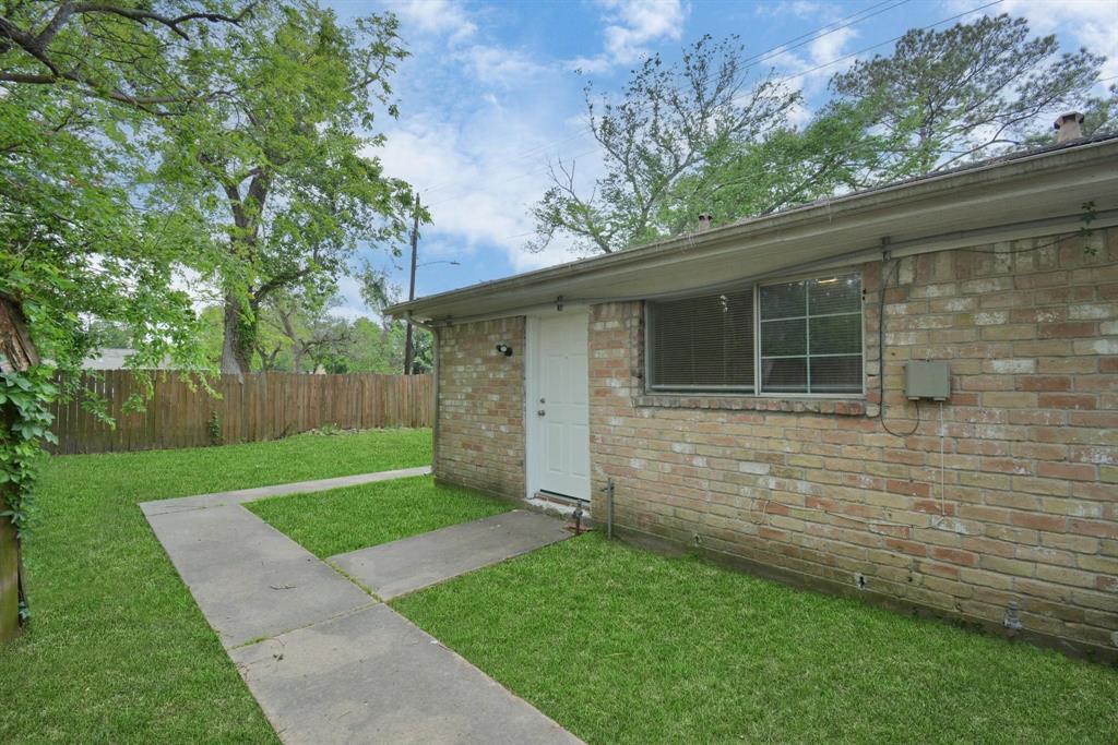 8622 Elbert Street #A AND B, Houston, Texas image 18