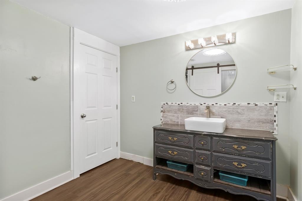 1200 4th Street, Palacios, Texas image 35