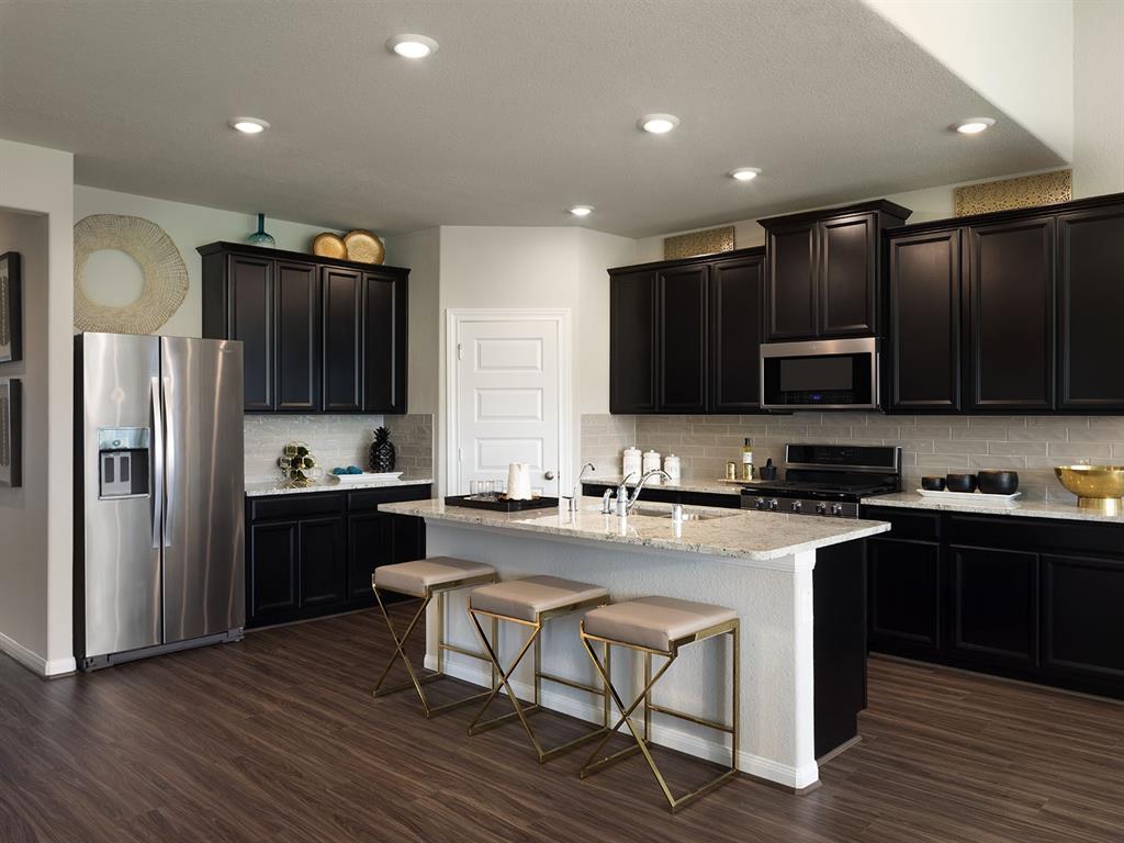 6424 Tindarey Creek Lane, Pearland, Texas image 2