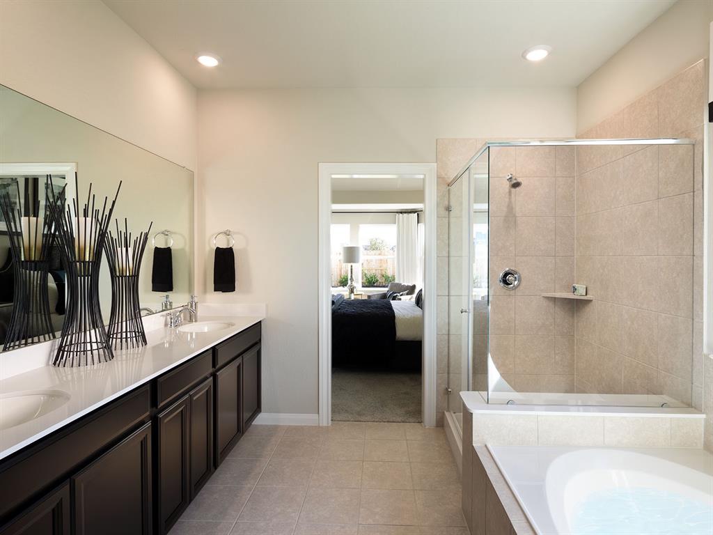 6424 Tindarey Creek Lane, Pearland, Texas image 7