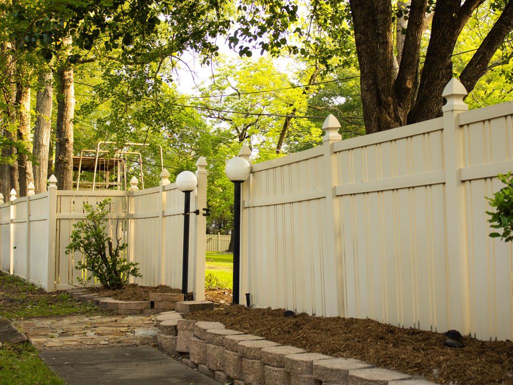 476 Jefferson Avenue, Lufkin, Texas image 2