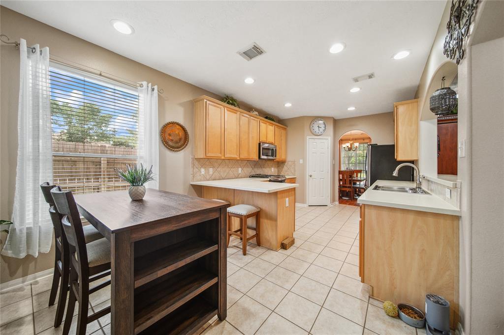12123 Sandy Stream Drive, Tomball, Texas image 11