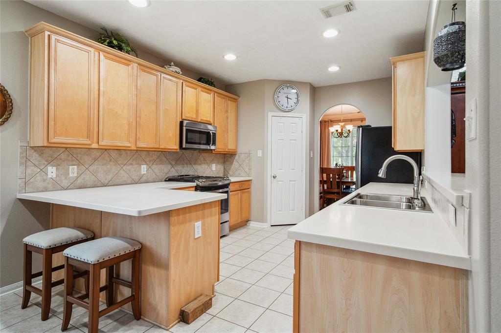 12123 Sandy Stream Drive, Tomball, Texas image 12