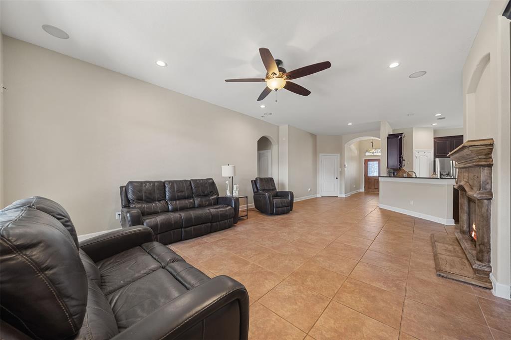 19915 Valkyrie Drive, Spring, Texas image 5