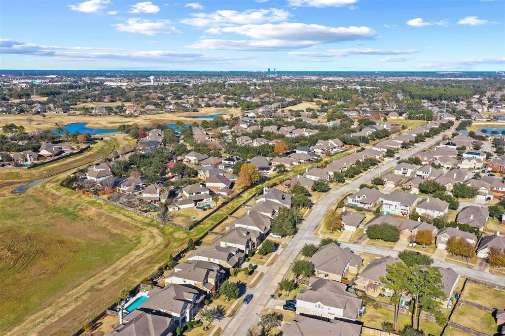 19915 Valkyrie Drive, Spring, Texas image 38