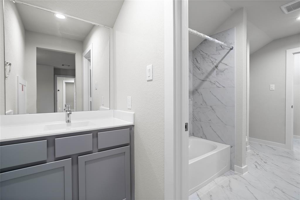 1960 Scarlet Yaupon Way, Conroe, Texas image 18