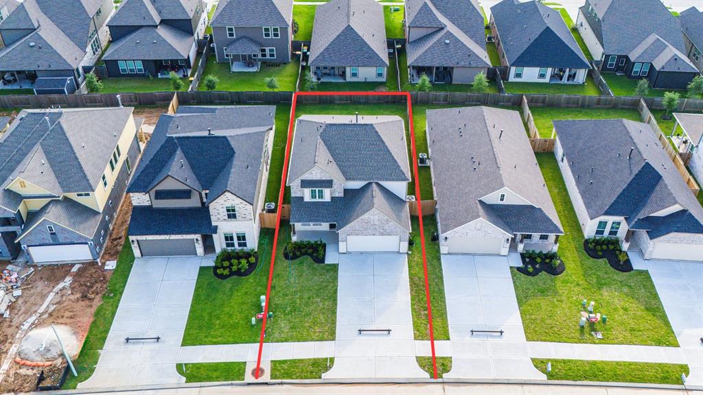 1960 Scarlet Yaupon Way, Conroe, Texas image 2