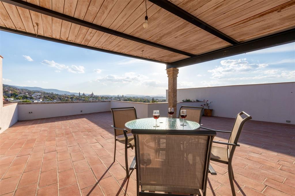 37725, Mexico, 3 Bedrooms Bedrooms, ,4 BathroomsBathrooms,Residential,Active,9830