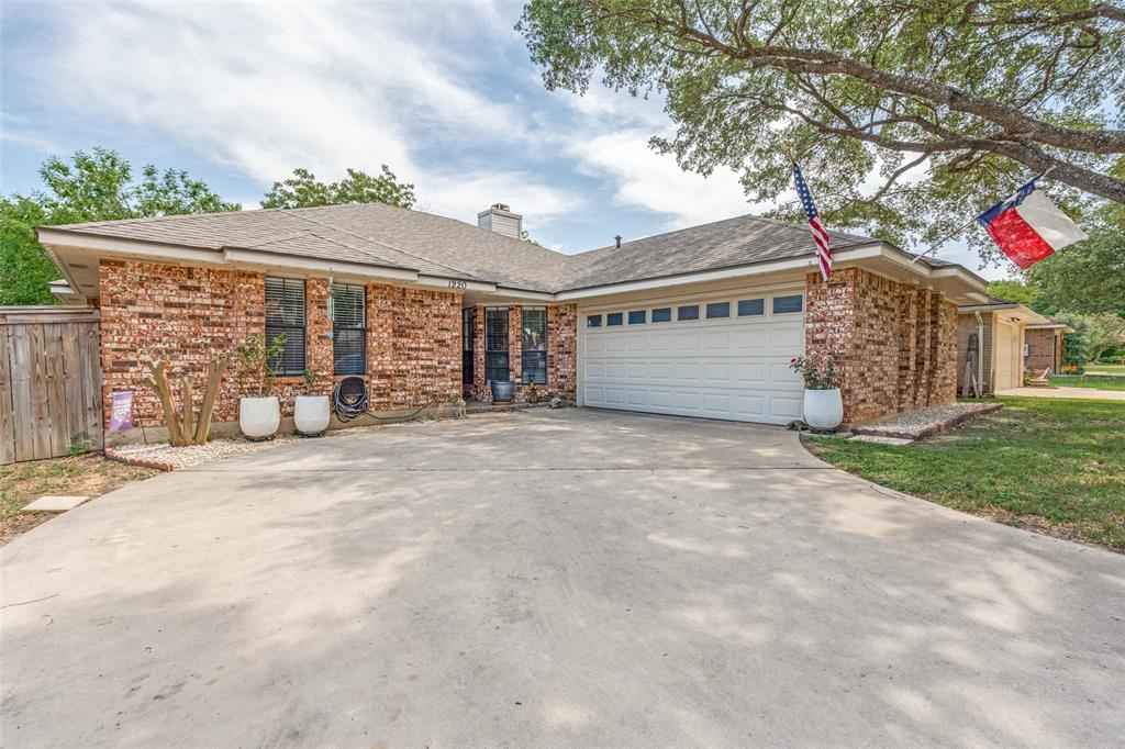 1220 Spicewood