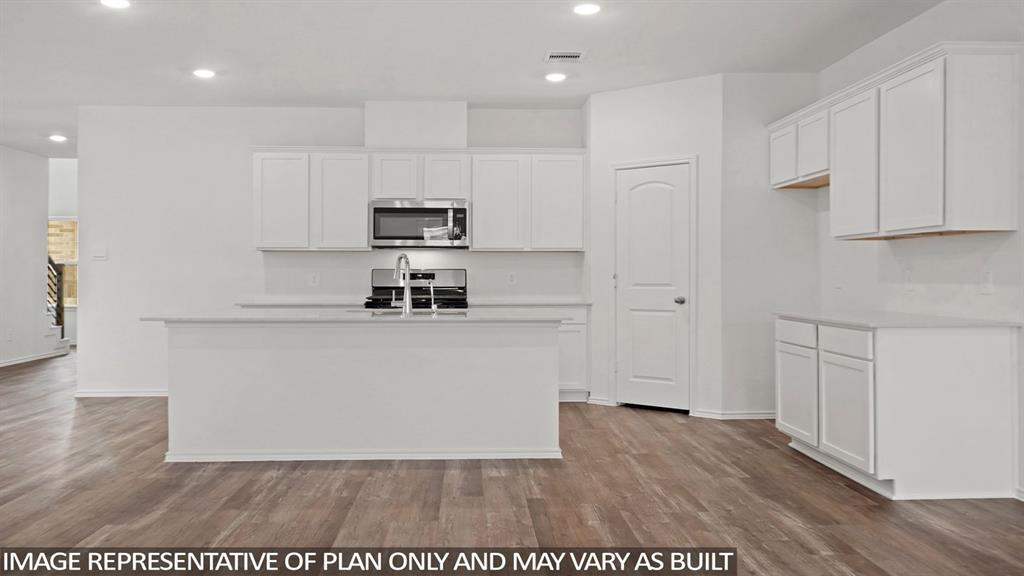 21907 Naples Hill Court, Hockley, Texas image 4