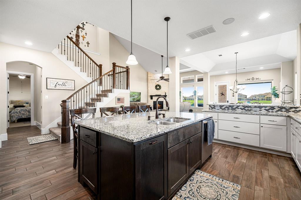 1832 Anna Way, Friendswood, Texas image 19