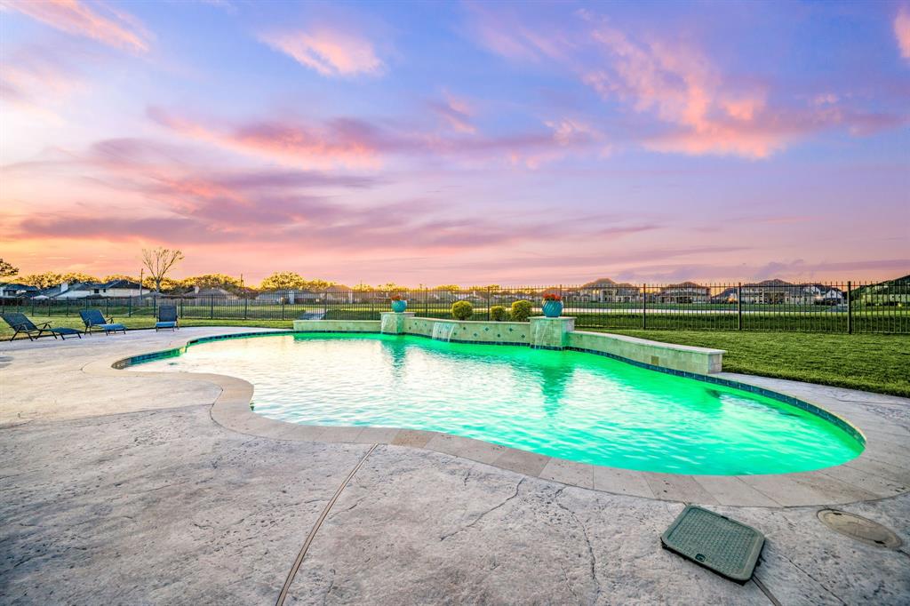 1832 Anna Way, Friendswood, Texas image 3