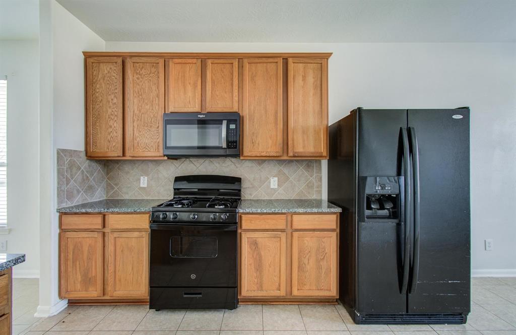7547 Oakwood Canyon Drive, Cypress, Texas image 26