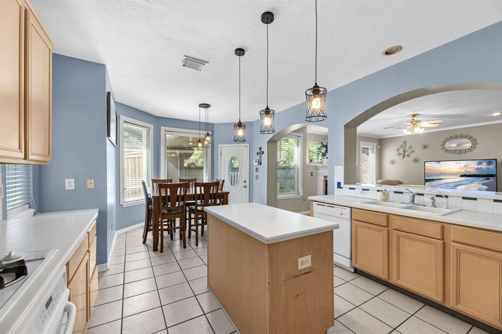 30631 Tealcrest Estates Drive, Spring, Texas image 10