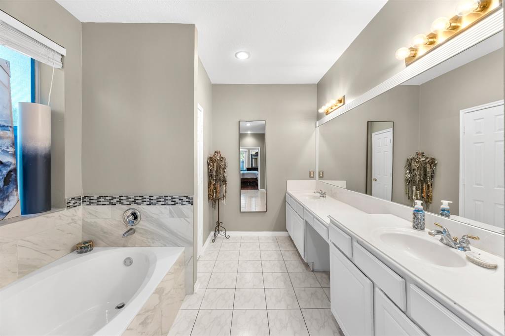 30631 Tealcrest Estates Drive, Spring, Texas image 17