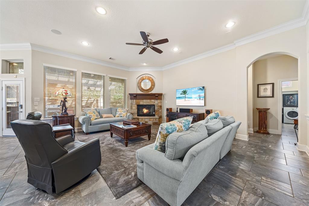 1923 Graystone Hills Drive