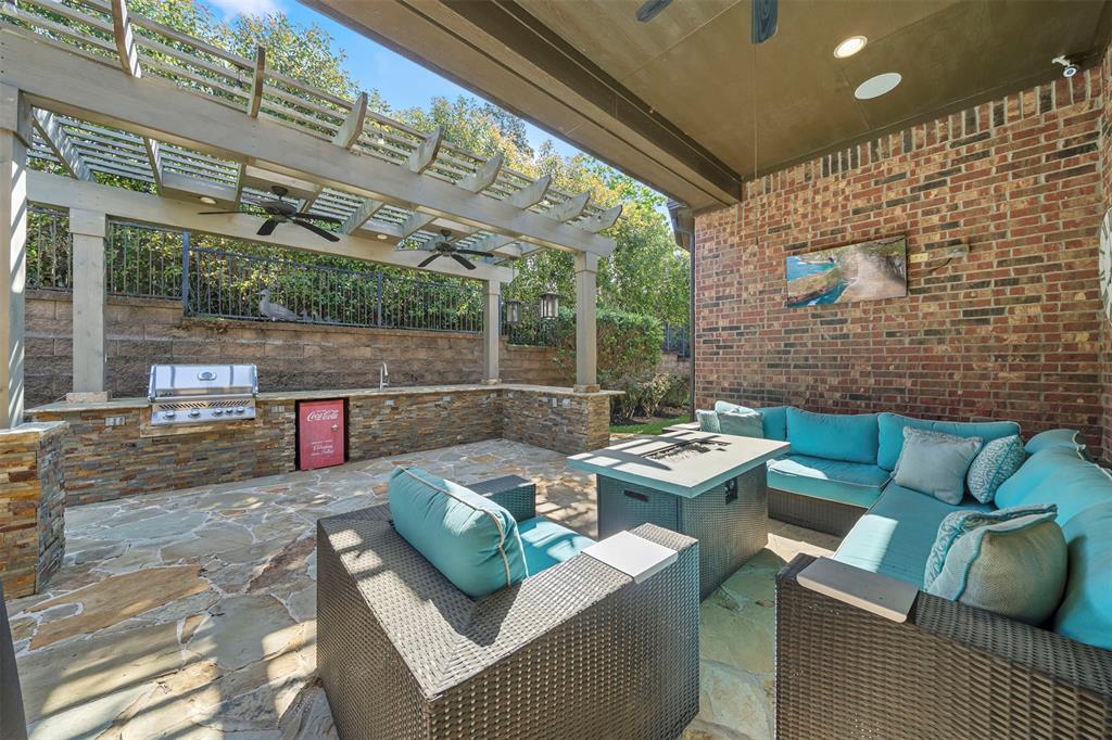1923 Graystone Hills Drive