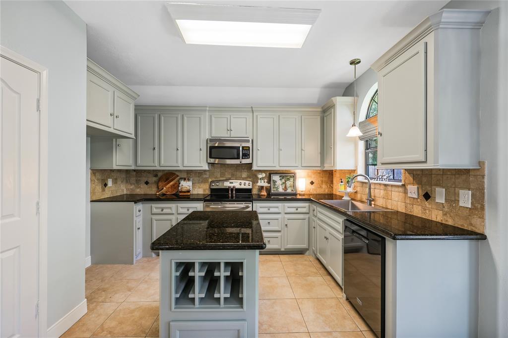 3226 Glen Forest Road, Montgomery, Texas image 7